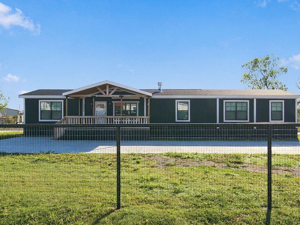 1st image of 18061 Cindys Ln