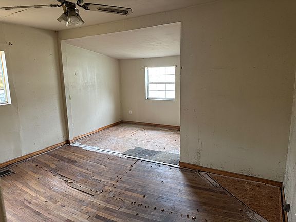 5th image of 519 N Wood St