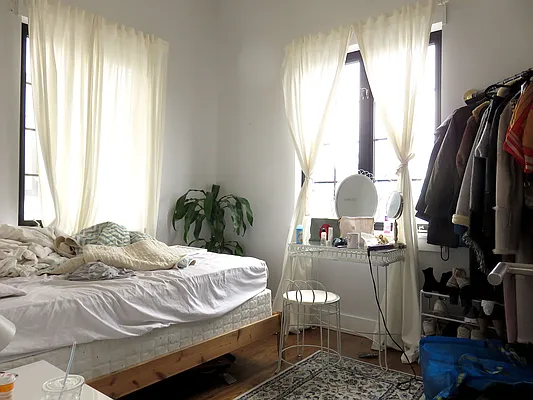 Rented by Rennit Inc. | media 69