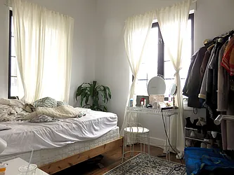 Rented by Rennit Inc.