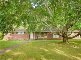 2038 Conway Dr, Florence, AL 35630