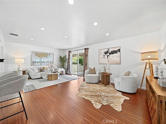 3rd image of 2032 Emerald Way