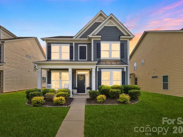 8224 Kalson St, Huntersville, NC 28078