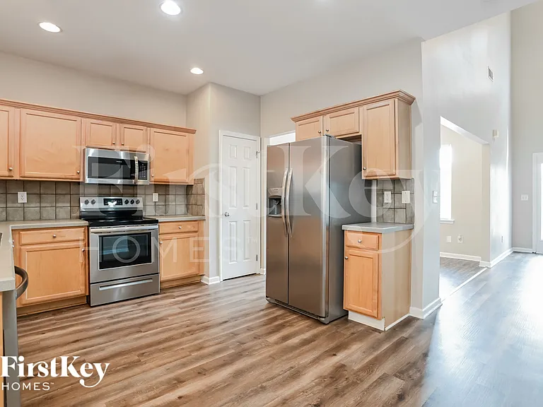 723 Marthas View Dr — Photo 5