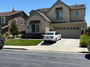 960 Los Arboles Ln, Gilroy, CA 95020