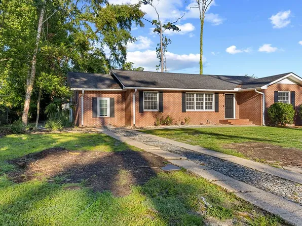 2206 White Oak Dr, Valdosta, GA 31602