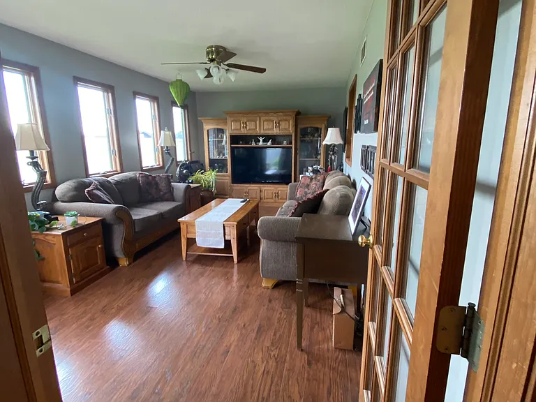 689 Apple Blossom Ln — Photo 18