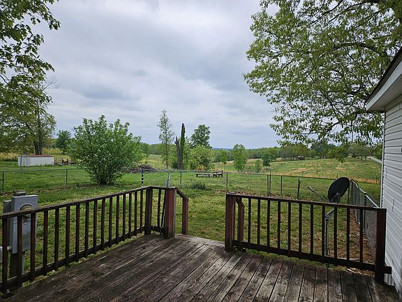 4th image of 620 County Road 1280
