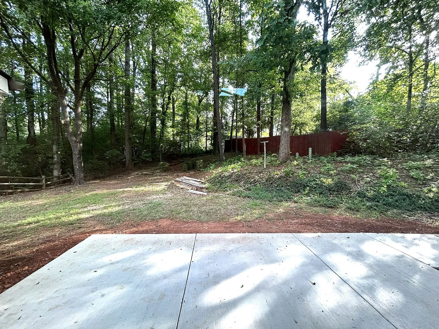 Renovated, spacious 3 bed, 2 bath ranch style home - vaulted ceilings, large bedrooms, open floor... — Photo 3