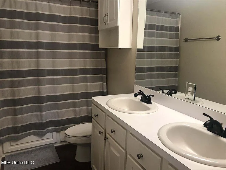 133 Blackstone Cir — Photo 16