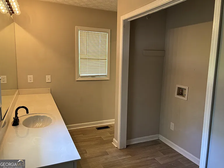 546 Rockwell Church Rd NW — Photo 15