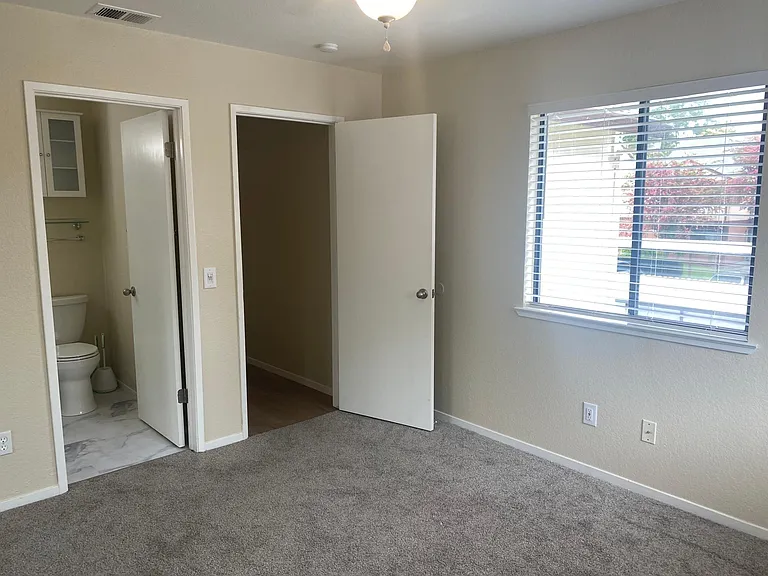 8201 Camino Colegio Dr #176 — Photo 31