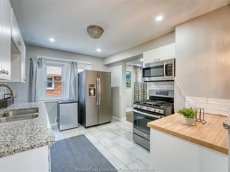 2309 Alexis Rd — Photo 12