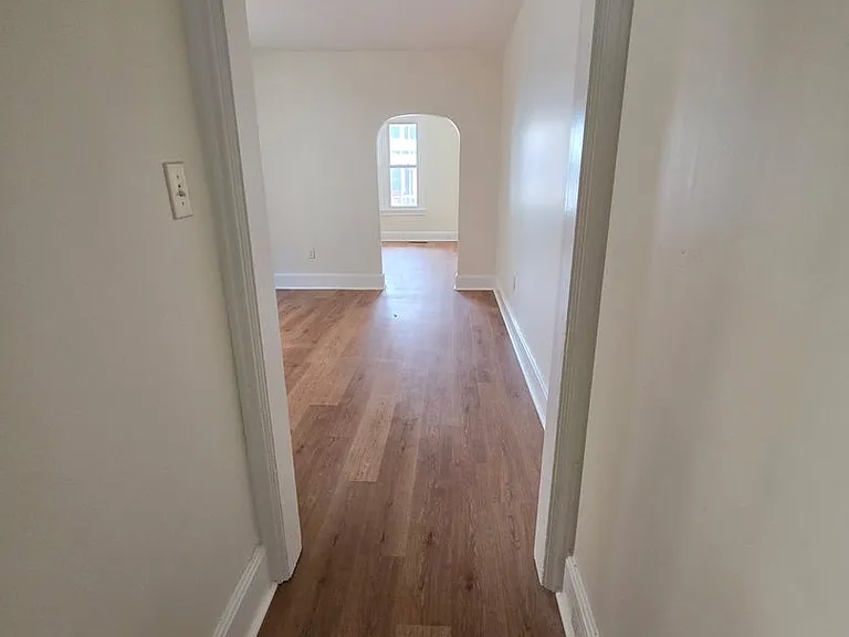 345-347 W Penn St — Photo 14