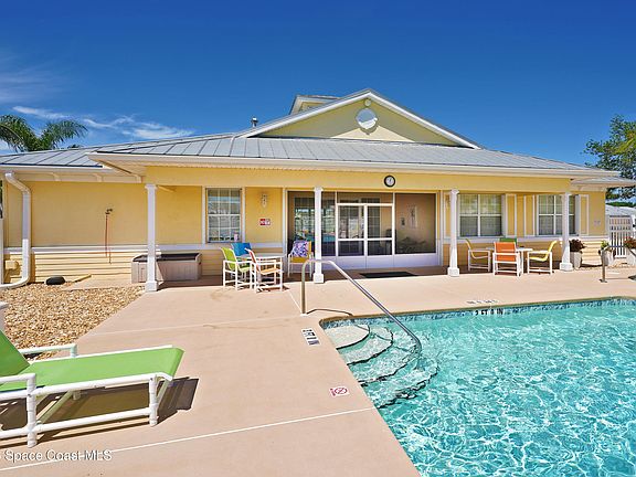 2nd image of 4050 Alamanda Key Dr