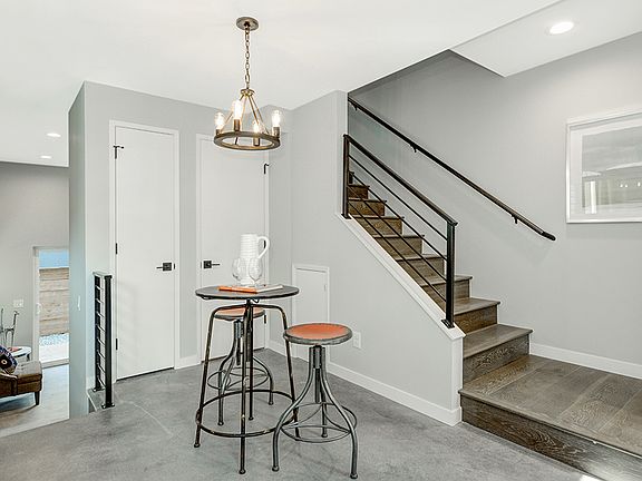 5th image of 110 21st Ave #C
