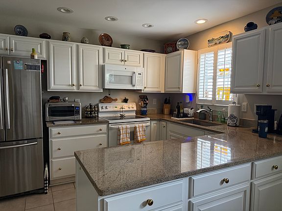 Gourmet kitchen with granite counters