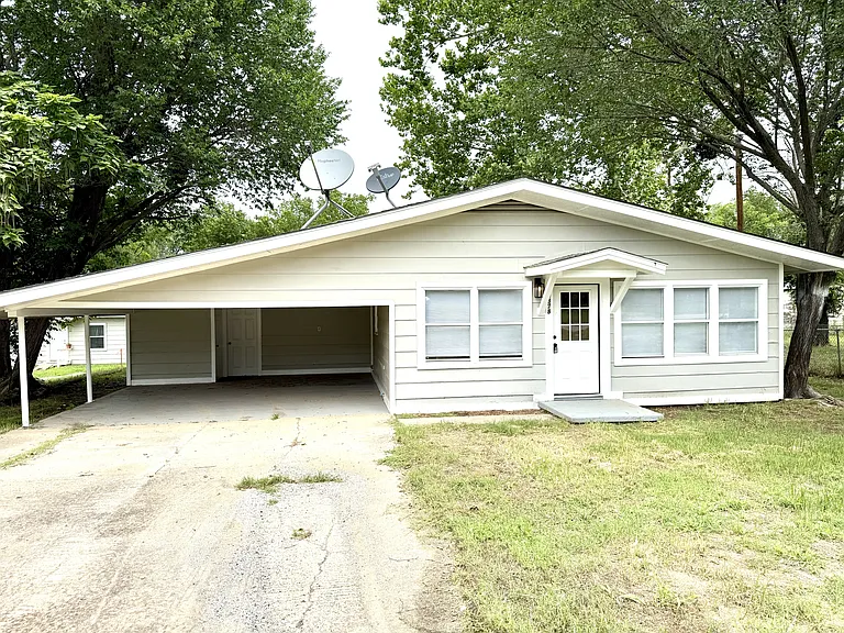 2378 E Texas St — Photo 29