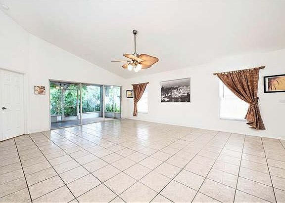 4th image of 2162 Brandon Park Cir