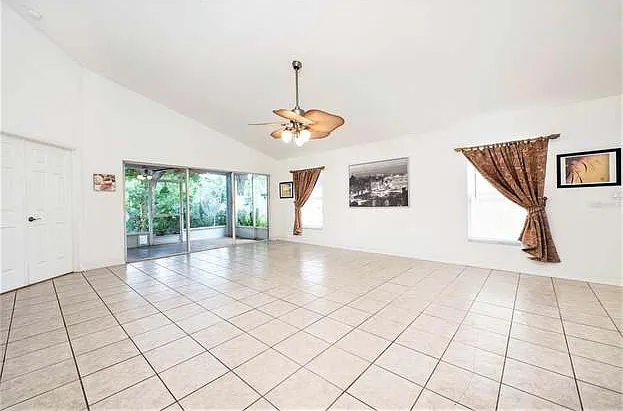 2162 Brandon Park Cir — Photo 4