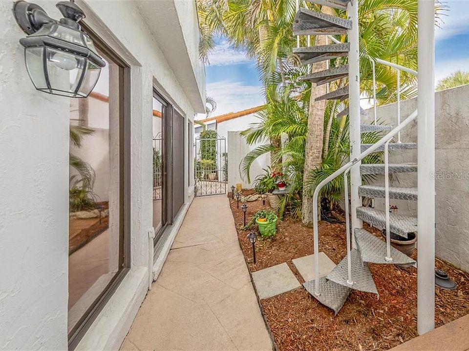 1st image of 1585 Tarpon Center Dr APT 36