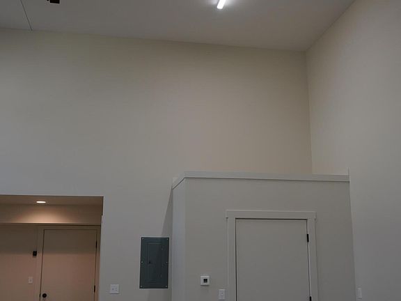 4th image of 10371 N Cedar Dr #3