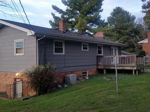 3rd image of 1192 Westmoreland Dr