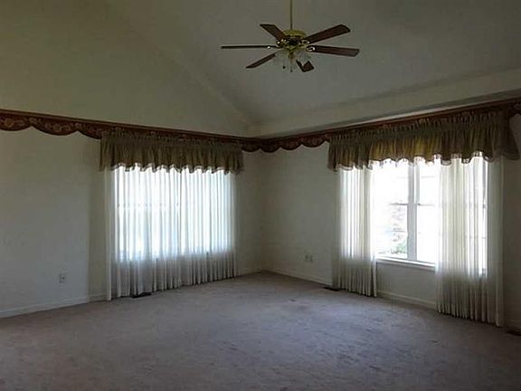2nd image of 233 Village Ct