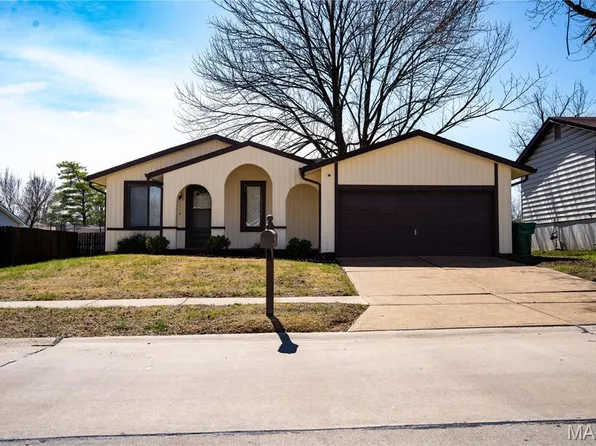 1618 Ventnor Pl, Florissant, MO 63031