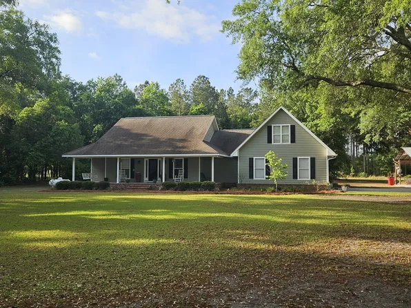 1172 Bay Rd, Hoboken, GA 31542