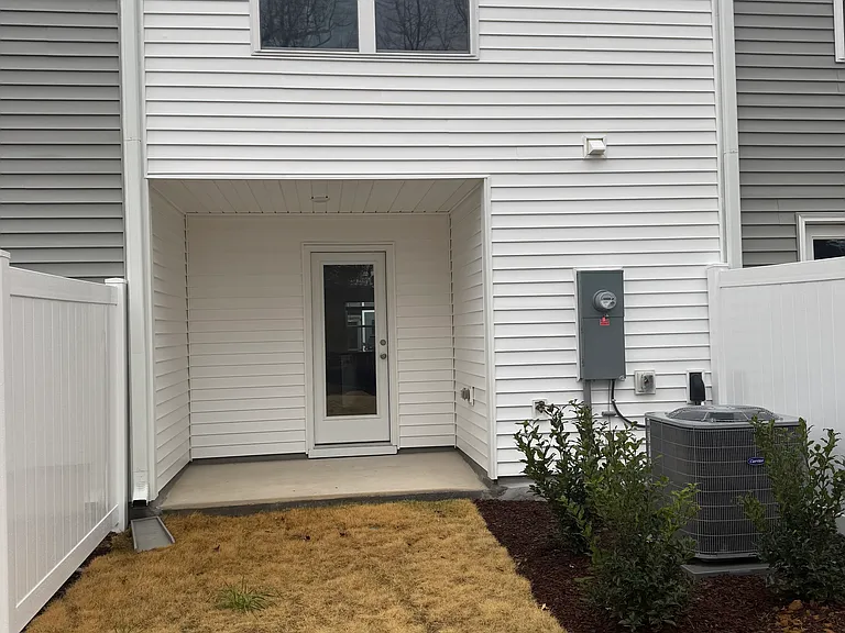 8522 Beckett Chase Way — Photo 2