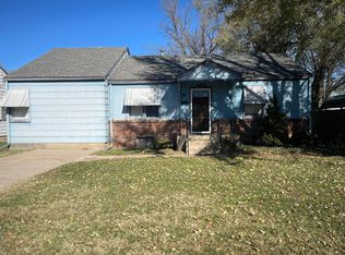 308 Pembroke Ln, Ellinwood, KS 67526
