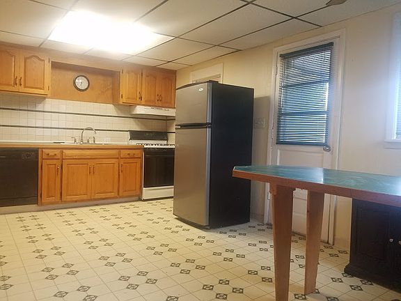 4th image of 119 Leroy St #10614537