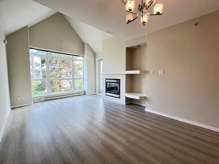 3142 Saint Johns St — Photo 2