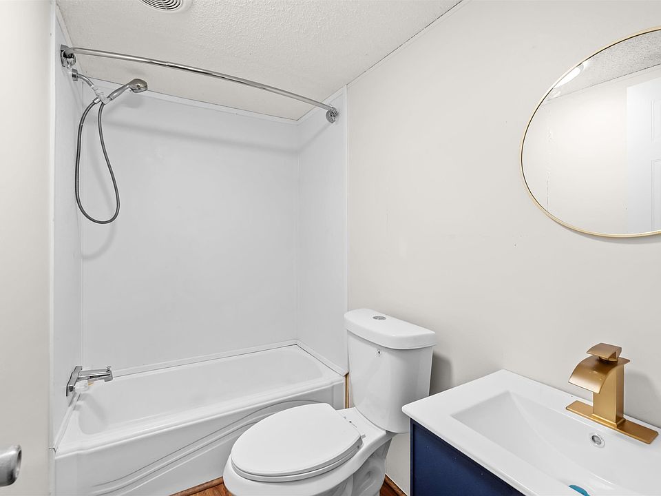 16th image of 135 Canary Cir