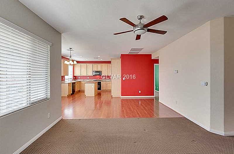 Hardwood flooring, No carpet