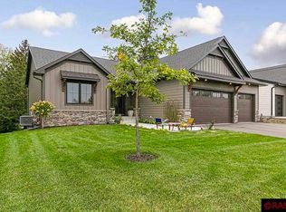 1950 Campfire Dr E, Waconia, MN 55387
