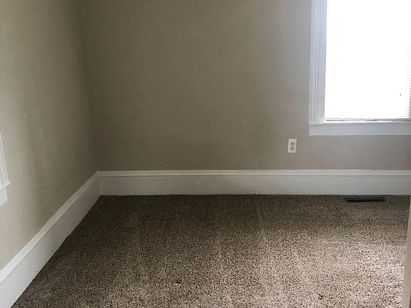 4th image of 421 E Flint St #1