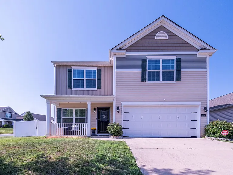 6704 Olivia Way — Photo 32