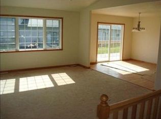 2313 4th Ave SW, Minot, ND 58701