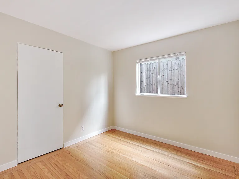 2317 Hearst Ave — Photo 6