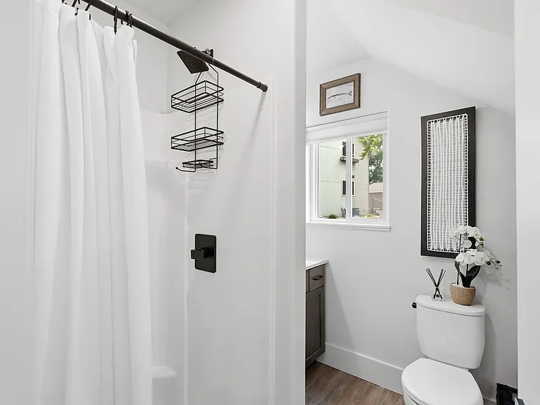 Main level 3/4 bathroom.