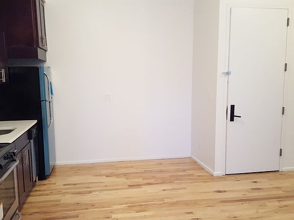 4th image of 212 Evergreen Ave #6F