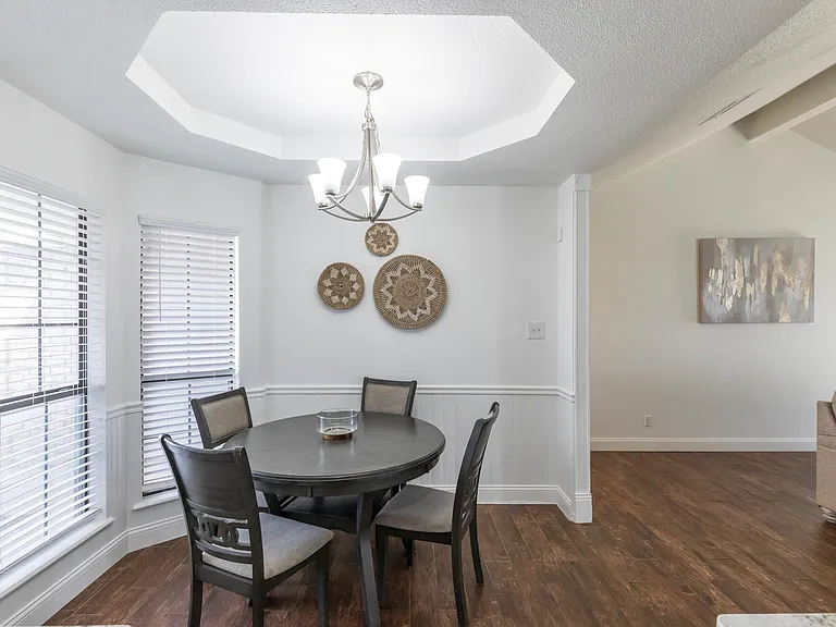 8073 Bonnie Cir — Photo 12