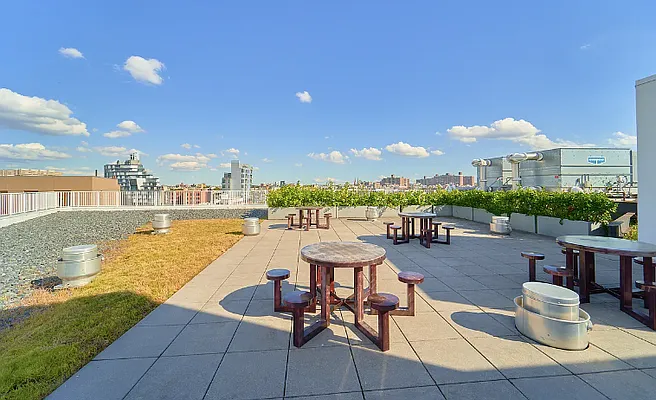 Rented by Living New York | media 9