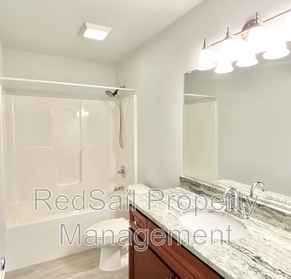 109 Peachtree Ln — Photo 12