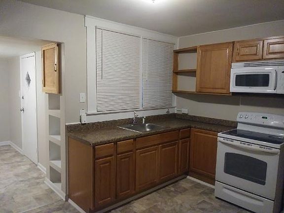 5th image of 2422 Orleans Ave #5