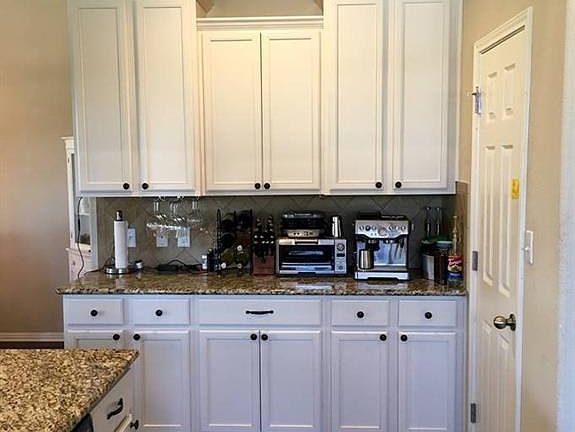 5th image of 414 Easton Dr