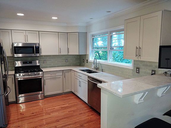 Remodeled New Kitchen