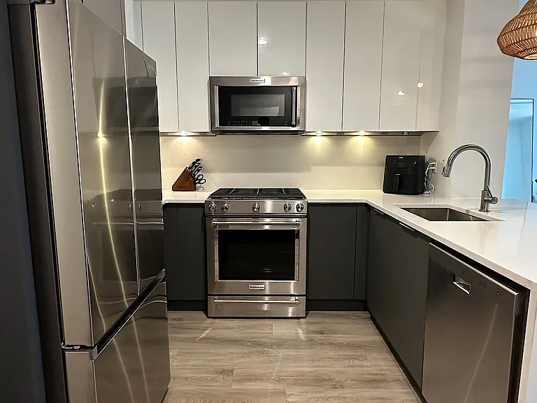 100 Jay St #12L — Photo 5